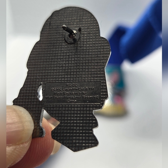 Disney R2 D2 Pin - Picture 2 of 4